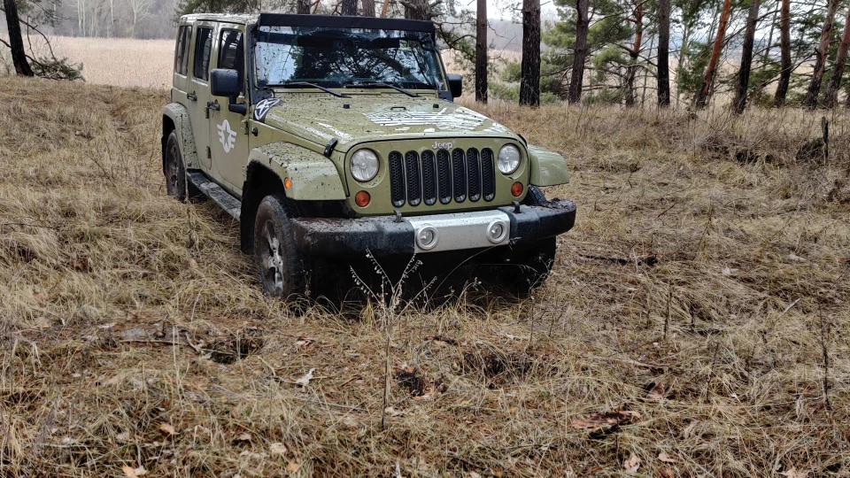Jeep Wrangler Sahara Commando Green 3