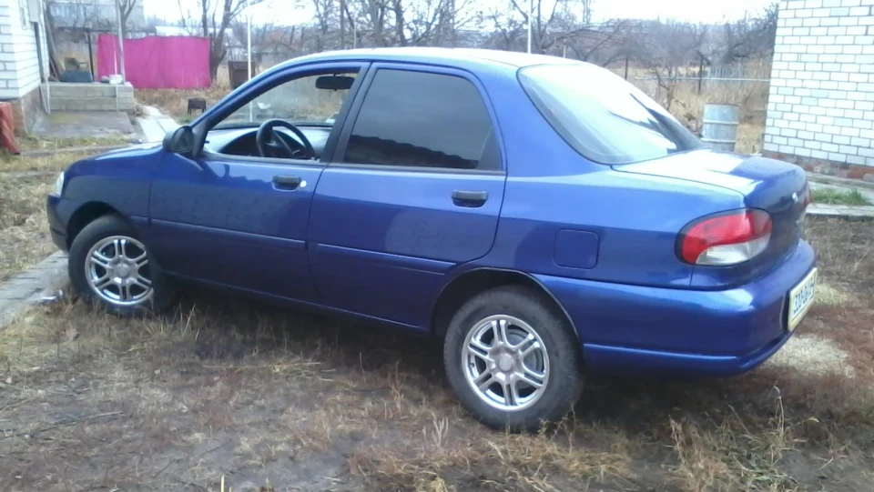 KIA Avella 2
