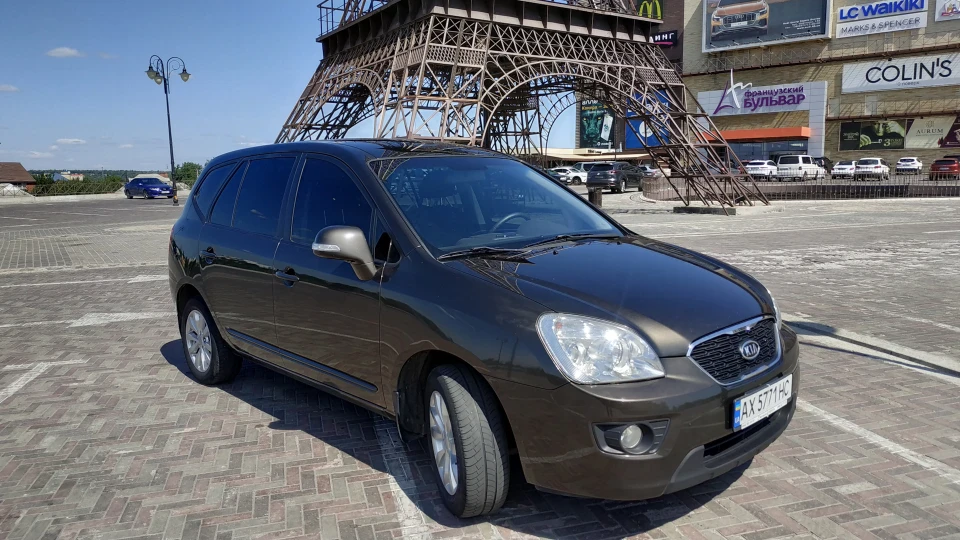 KIA Carens