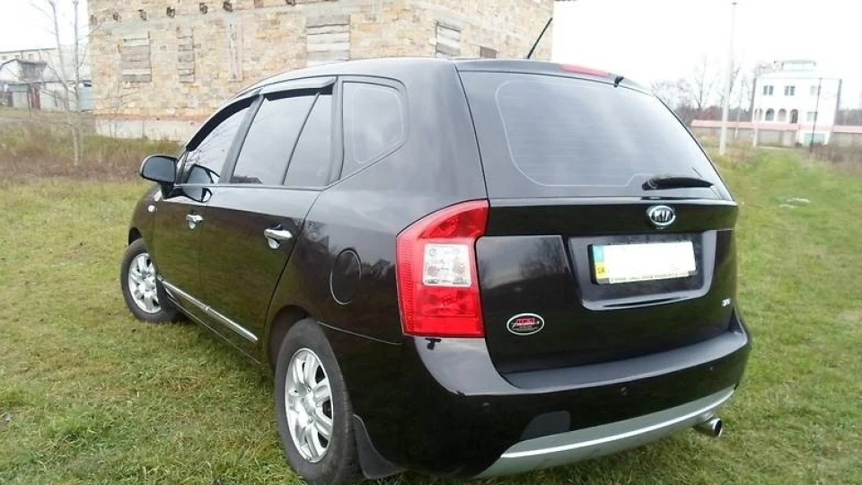 KIA Carens