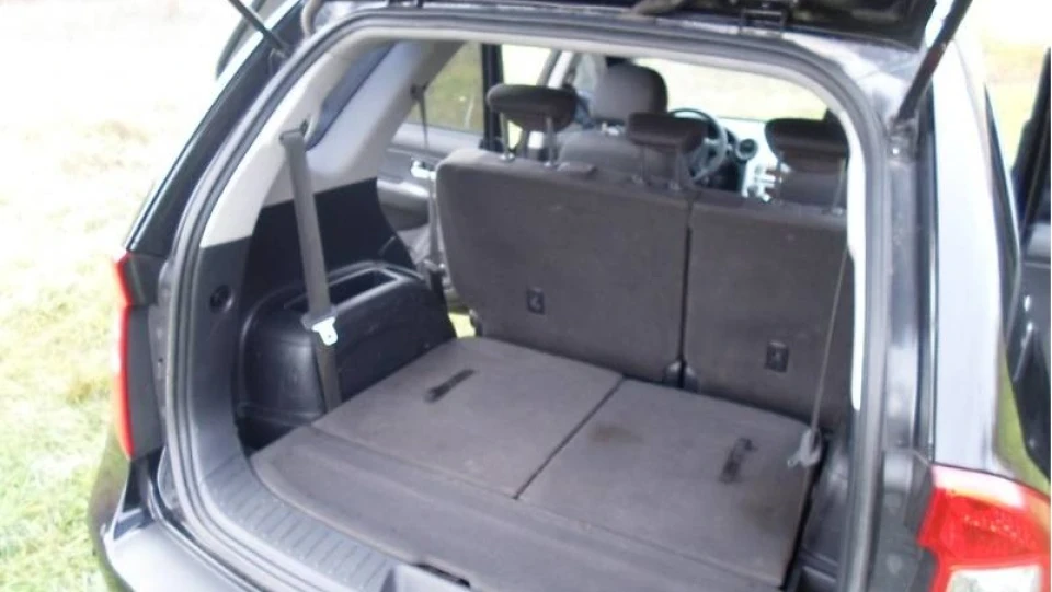 KIA Carens 5