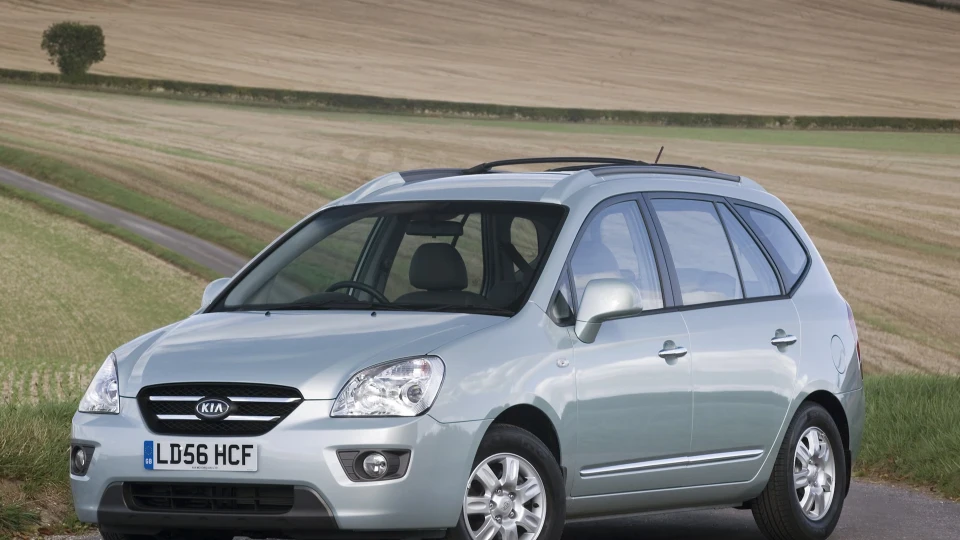 KIA Carens