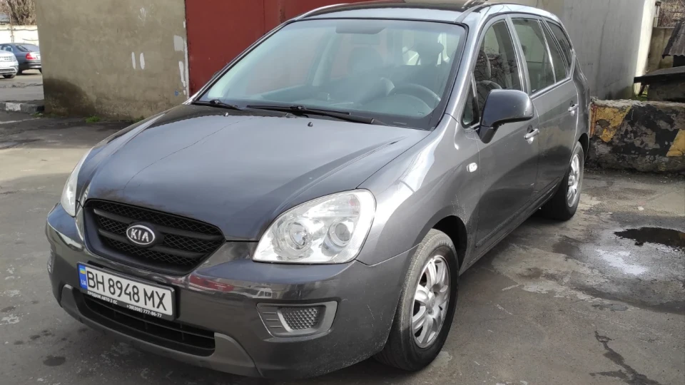 KIA Carens