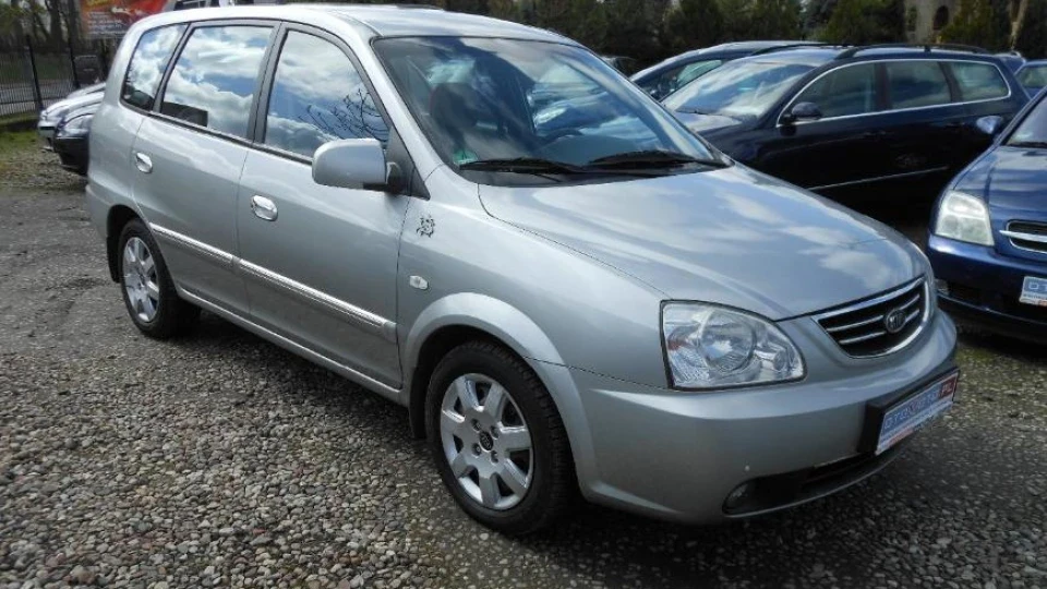 KIA Carens