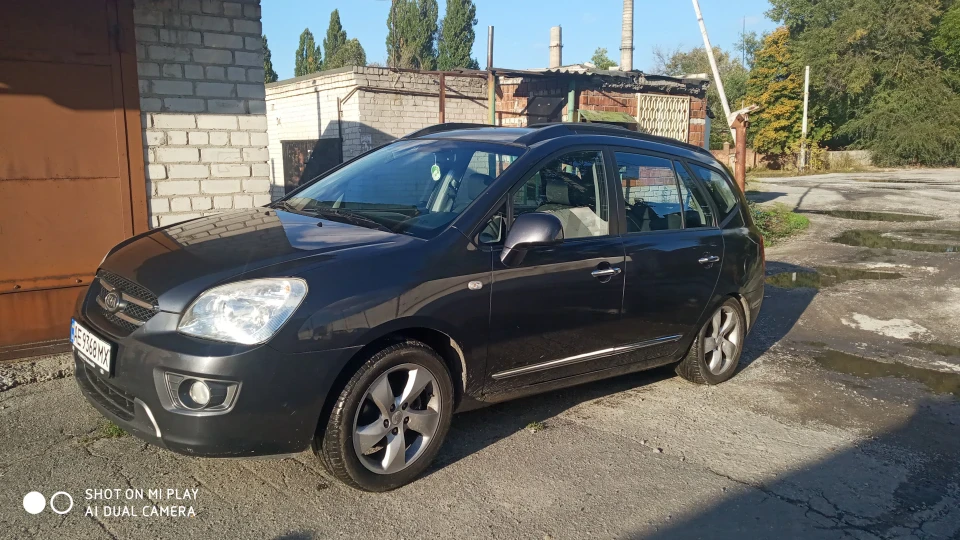KIA Carens