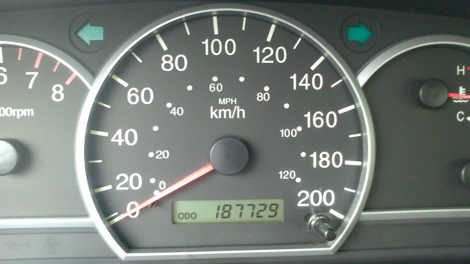 KIA Carens 2