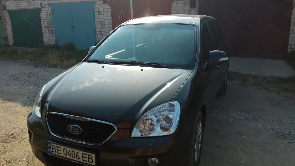 KIA Carens 2