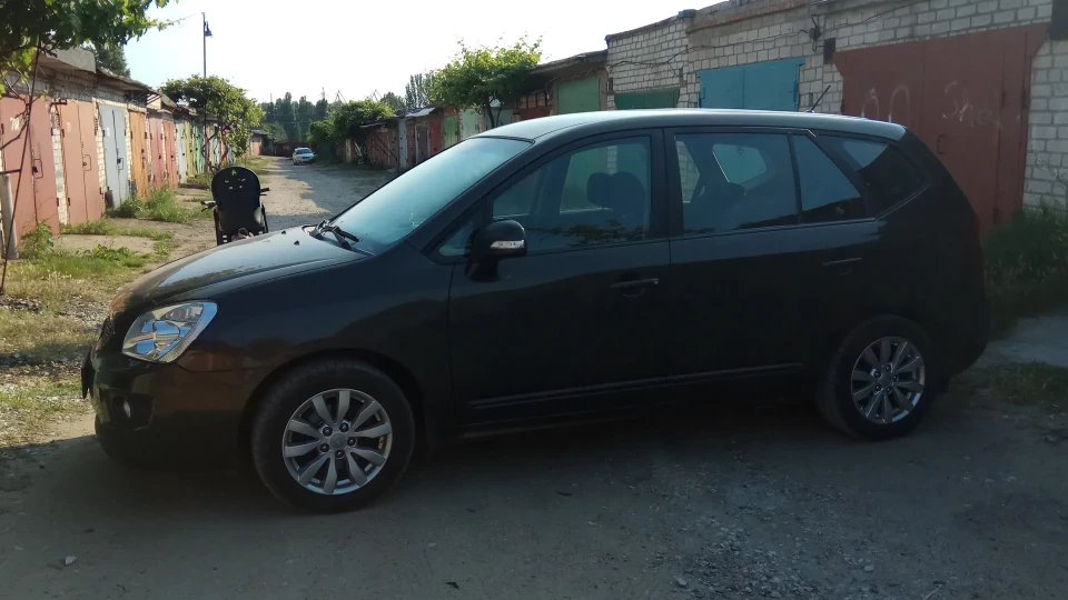 KIA Carens 3