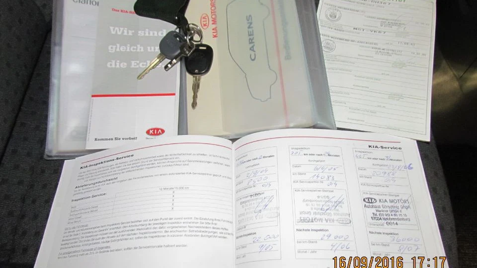 KIA Carens 2.0 турбо 3