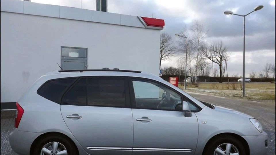KIA Carens 2.0CRDI 4