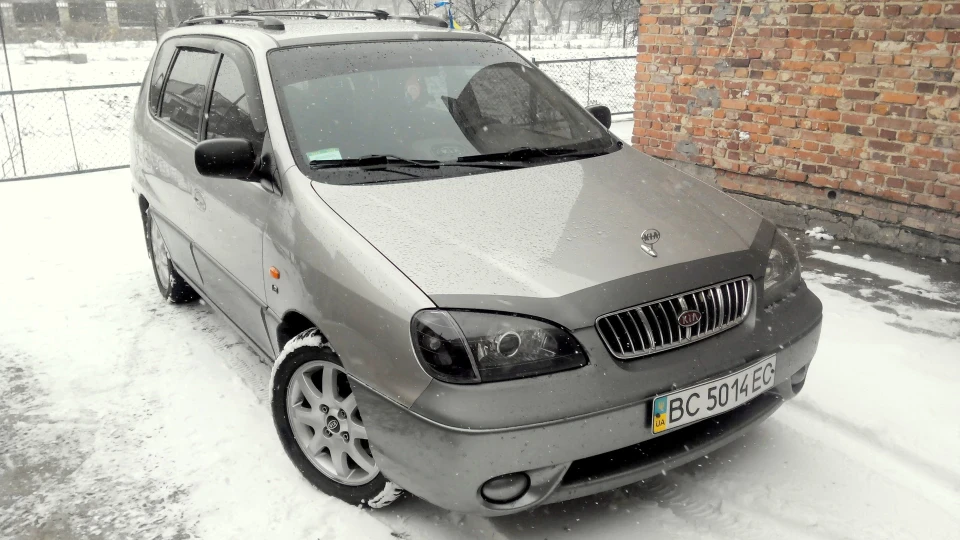 KIA Carens Сімейний КомпактВен
