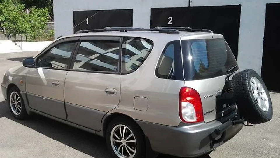 KIA Carens Сімейний КомпактВен 2