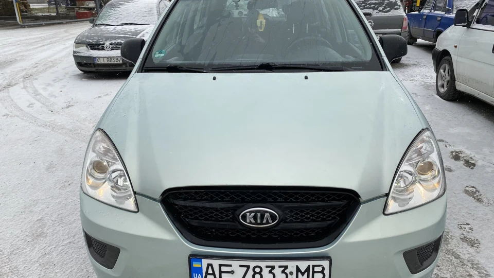 KIA Carens Школяр 2
