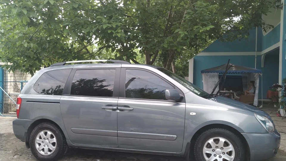 KIA Carnival