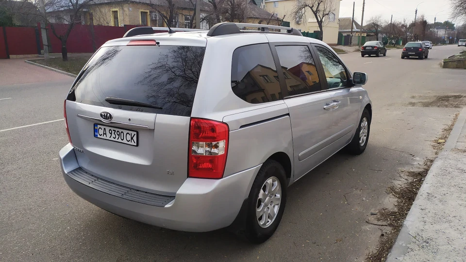 KIA Carnival 3