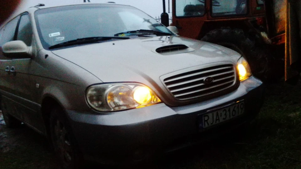 KIA Carnival