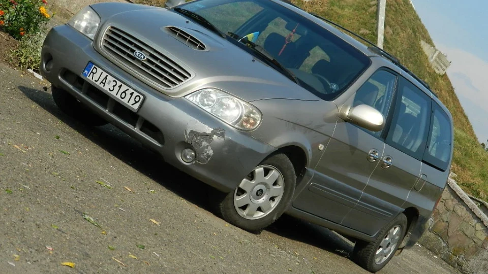KIA Carnival 2
