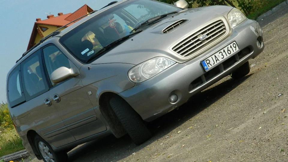 KIA Carnival 3