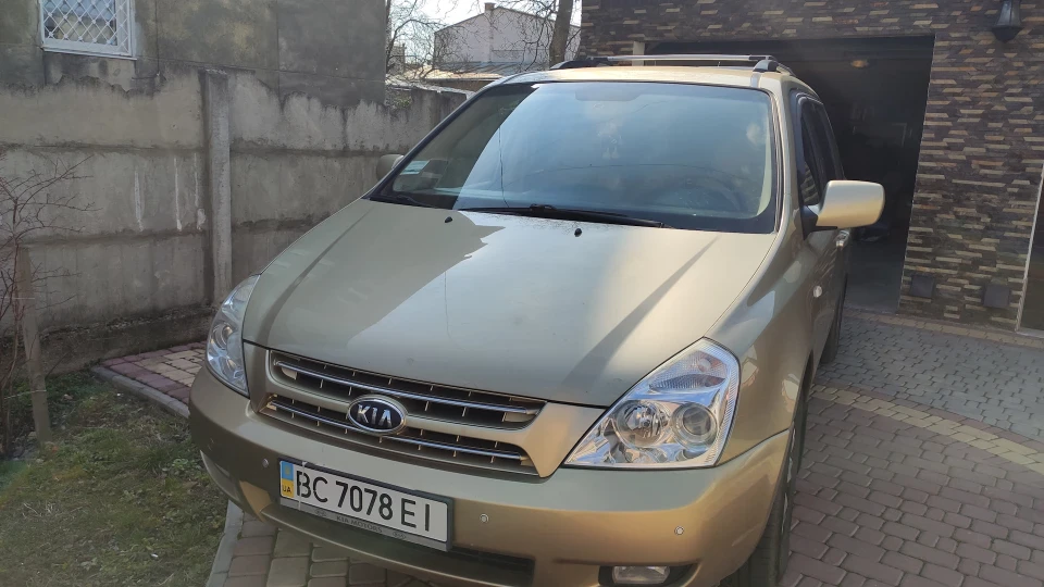 KIA Carnival 3