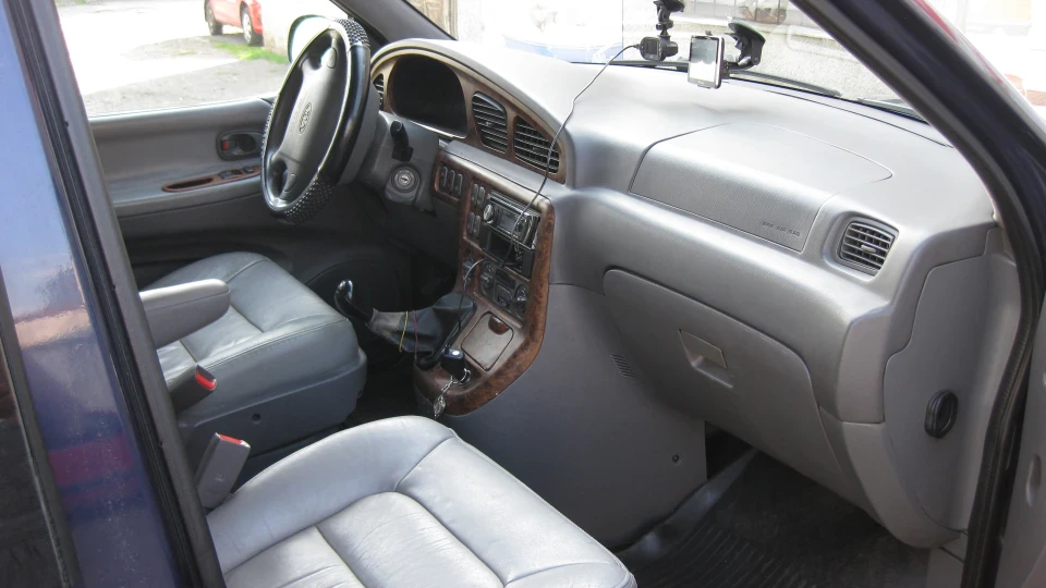 KIA Carnival Машина бомба 4