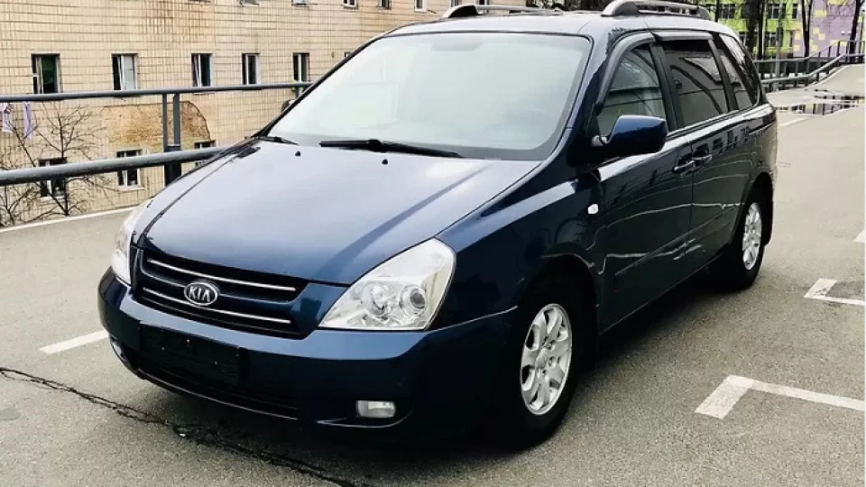 KIA Carnival Синій карнівал