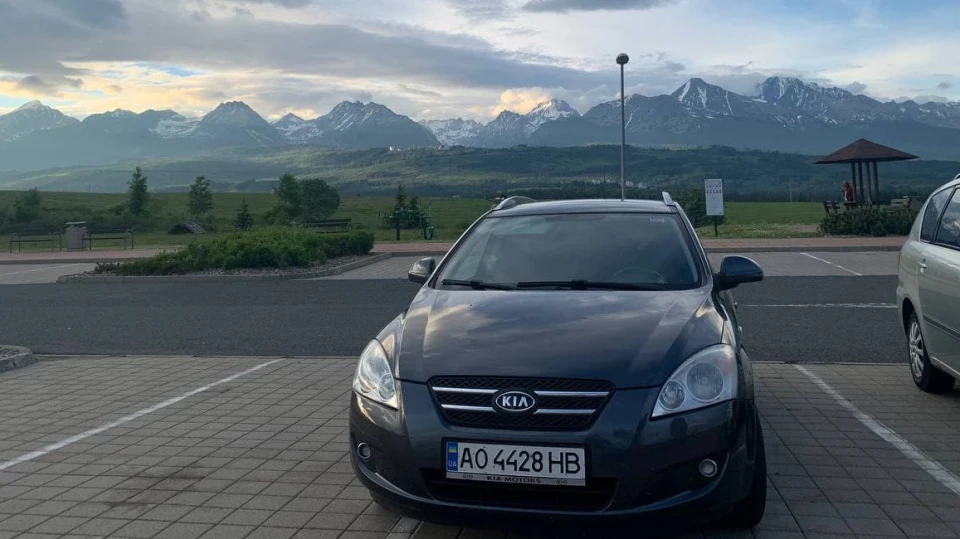KIA Ceed SW 1.4 Жужалка 3