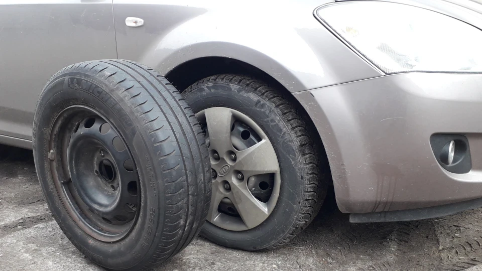 KIA Ceed SW Бежевий шершень 4