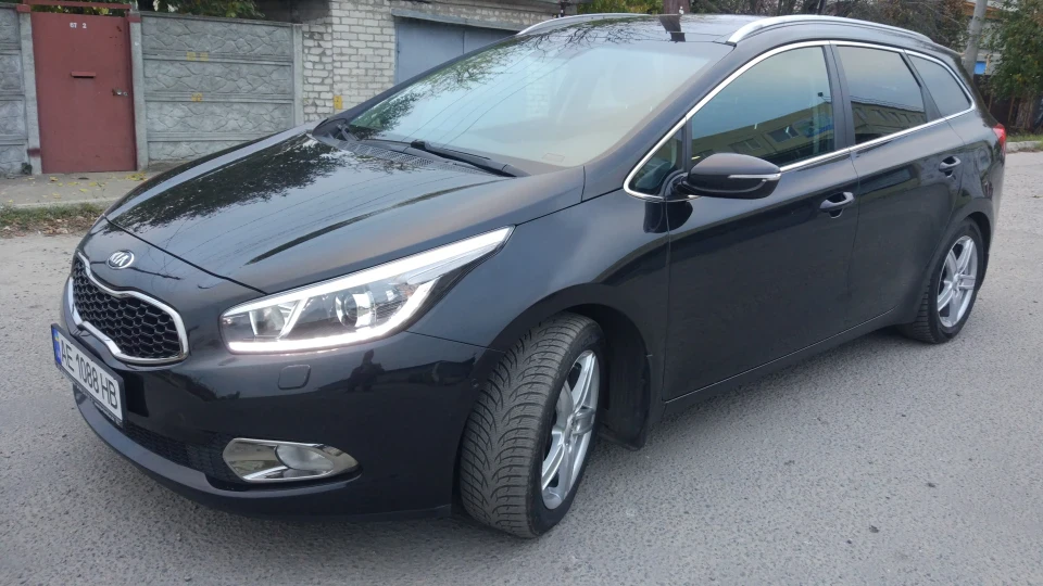 KIA Ceed SW Black Platinum 5