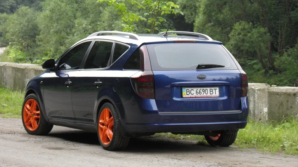 KIA Ceed SW Dark Vision 5