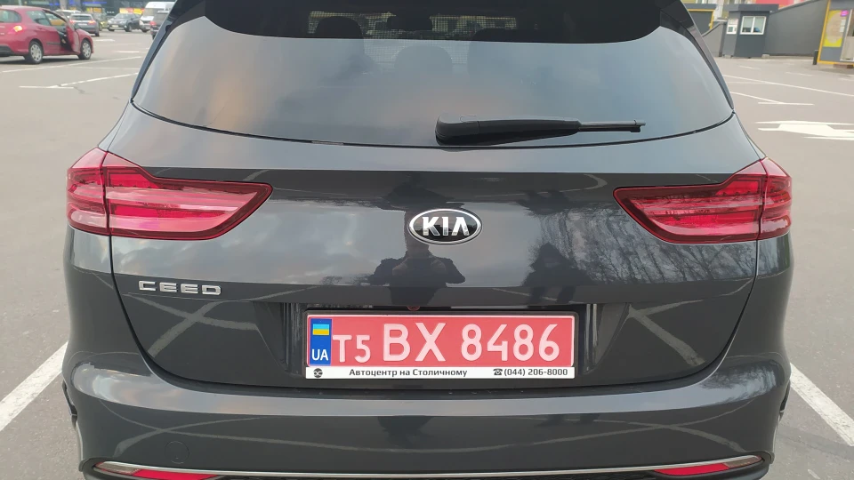 KIA Ceed SW Gray Edition 4