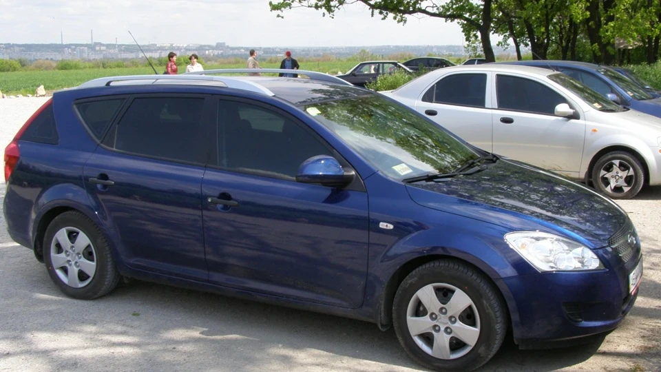 KIA Ceed SW LX Блакитна безодня 4