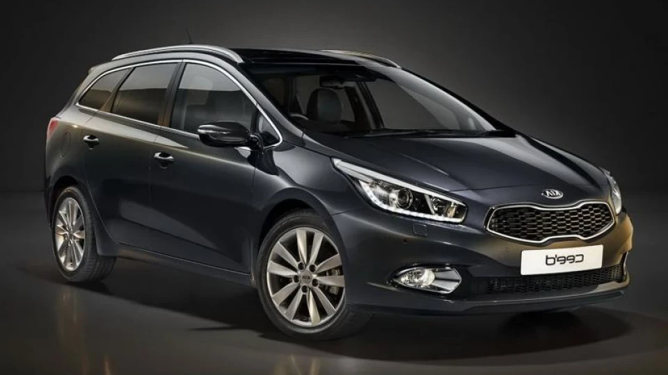 KIA Ceed SW Сірий металік 1.6 дизель