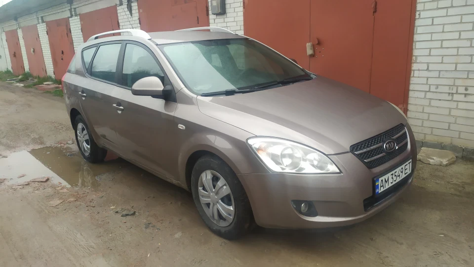 KIA Ceed SW Шиколадний Сід