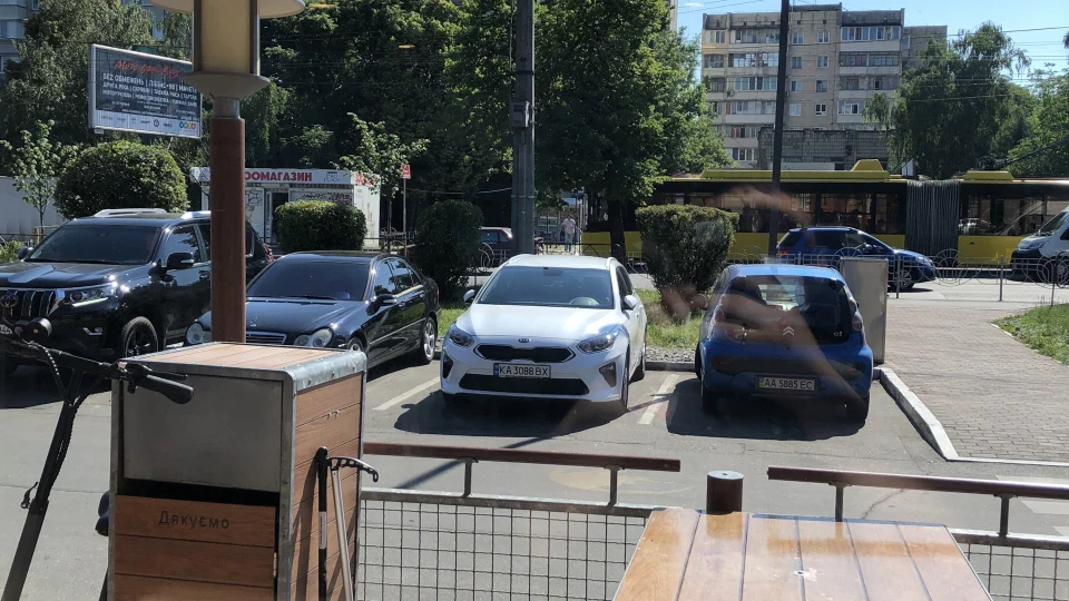 KIA Ceed SW white 3