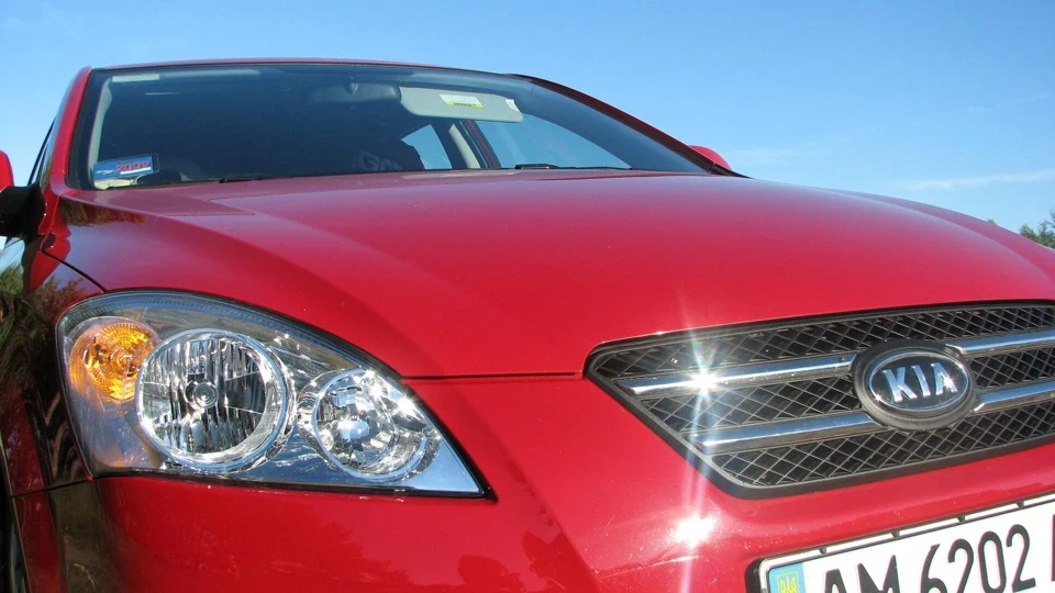 KIA Ceed 1,4 Червоний-прекрасний 2