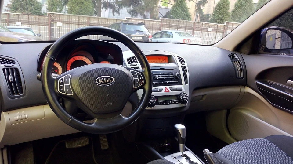 KIA Ceed 1.6 Automat 5