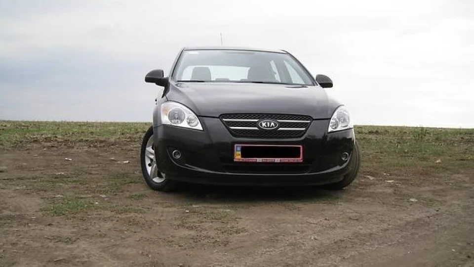 KIA Ceed 2.0 чорний 4