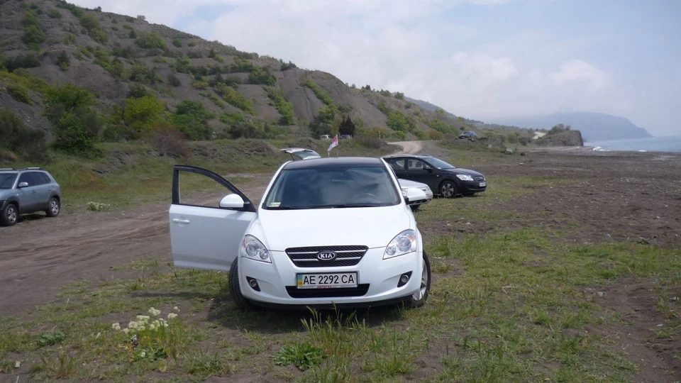 KIA Ceed Білий білий 2