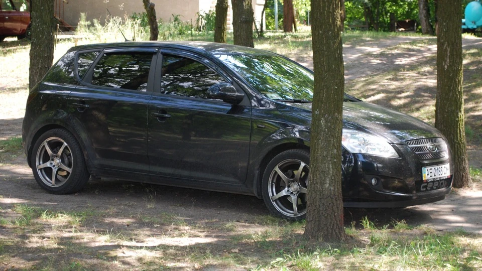 KIA Ceed Black heart 4