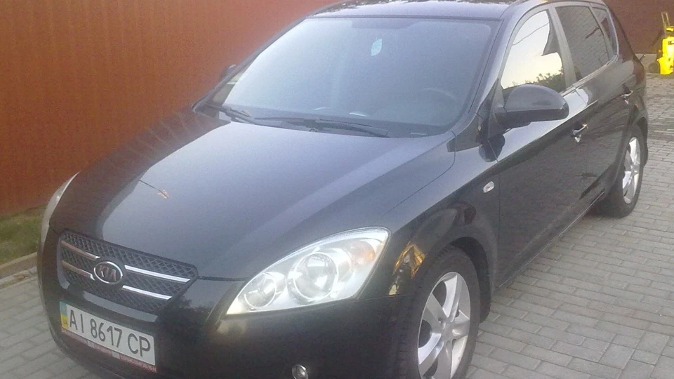 KIA Ceed black pearl 2.0 a\t 4