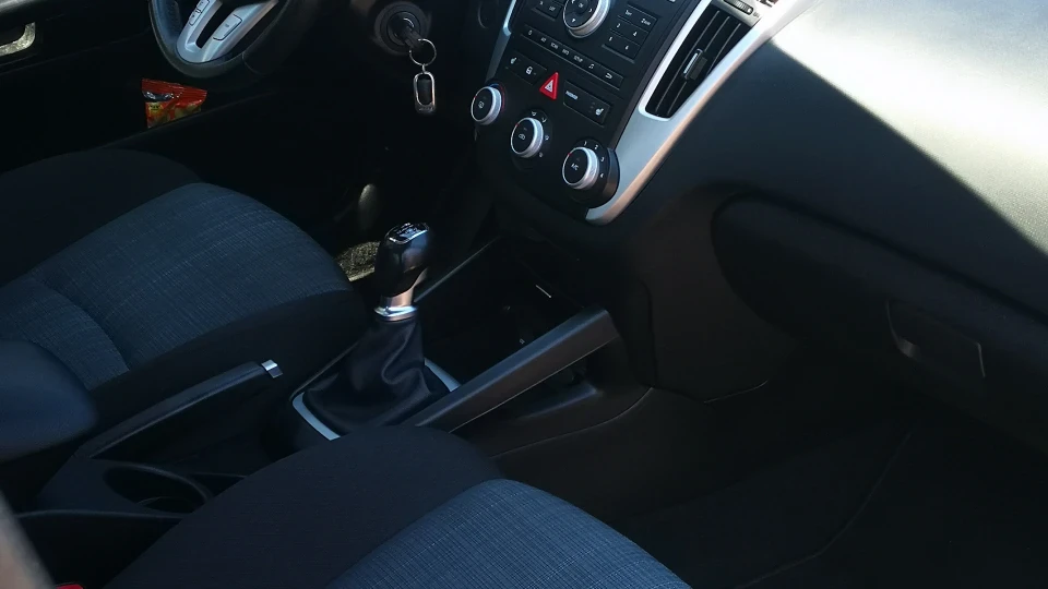 KIA Ceed Чорна куля