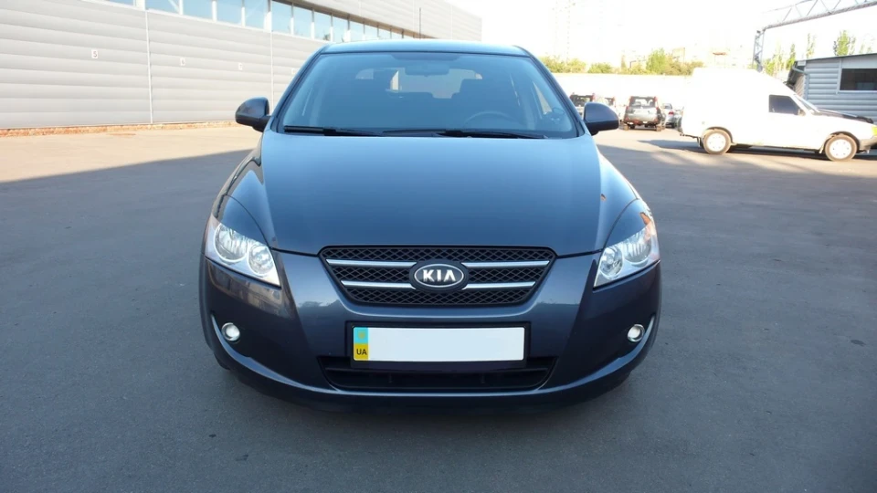 KIA Ceed CRDi (Diz)