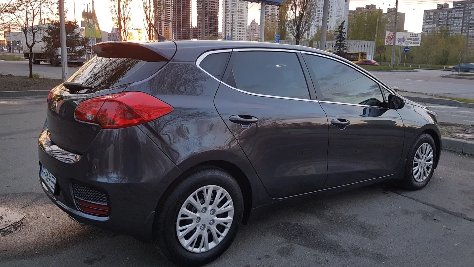 KIA Ceed "Dark gun metal" 2