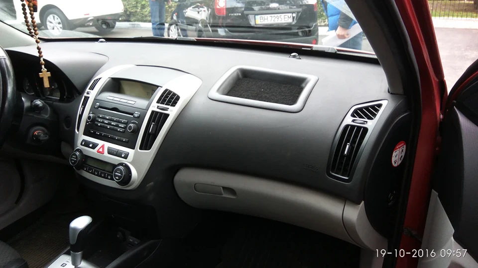 KIA Ceed Червоний дракон