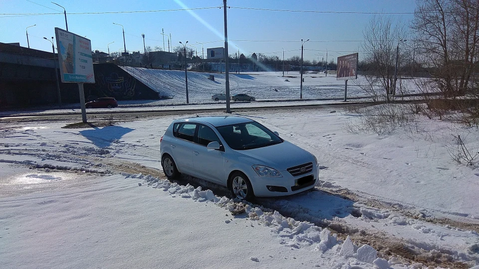 KIA Ceed Трохи білого 3