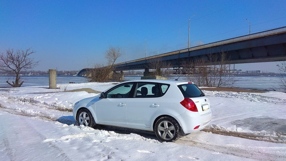 KIA Ceed Трохи білого 4