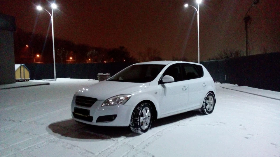 KIA Ceed Трохи білого 5