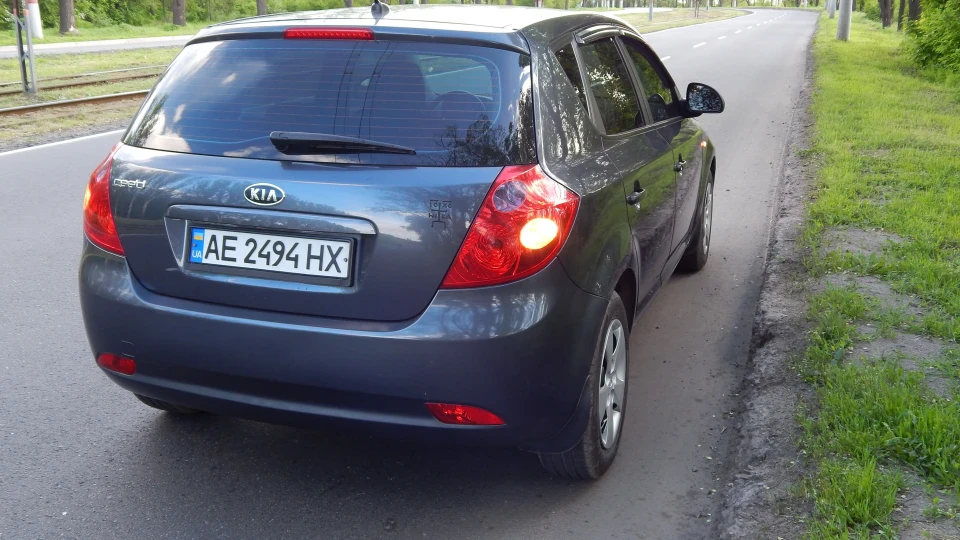 KIA Ceed Piston Grey 1.4 3