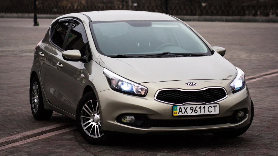 KIA Ceed сиріус сильвер