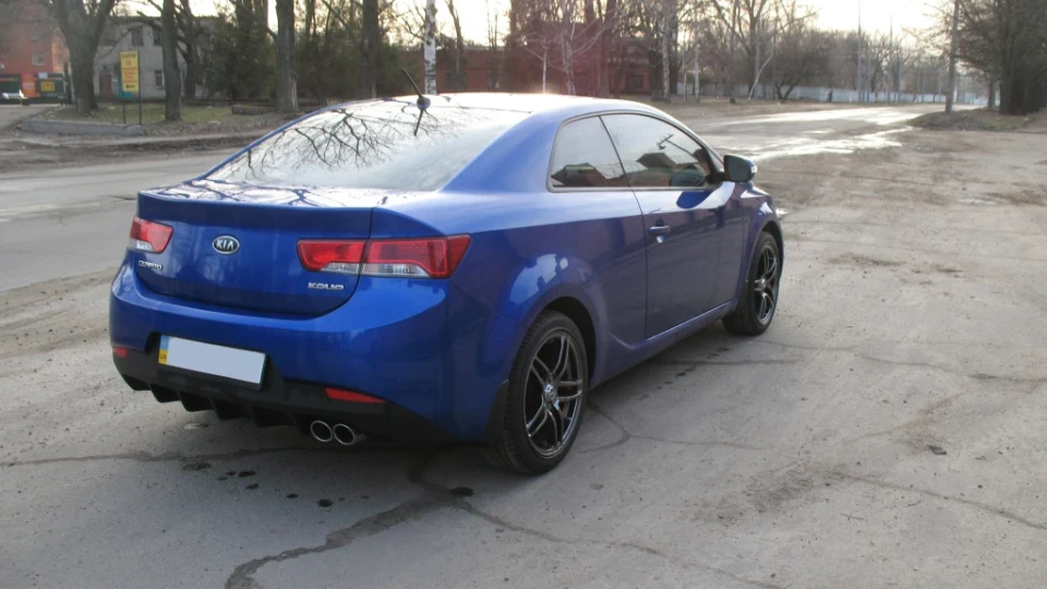 KIA Cerato Koup 4